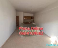 Në Plazhin e Durrësit pranë Hotel Gjermania SHITET ap 1+1