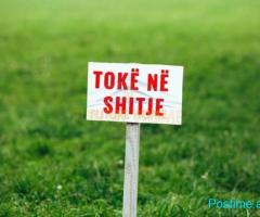 Shitet, Toke, Prane Aeroportit , Vlorë.