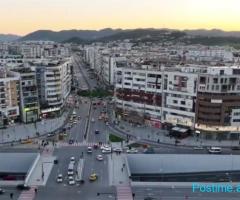 Ambjent biznesi në shitje, Astir