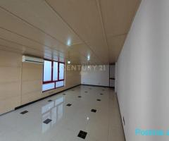 Hapësirë multifunksionale me qira tek Poliklinika, Durrës !