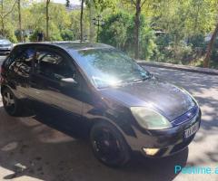 Shitet Ford fiesta super gjendje 2300