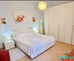 SHTËPI PRIVATE ME QIRA – Pazari i Ri