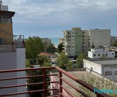 Shitet apartament ne plazh