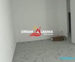 Ambient biznesi me qera ne rrugen Bardhyl ID ( 4271978 )