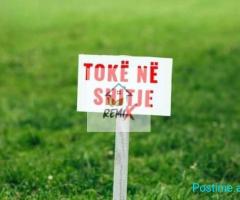 TOKE PER SHITJE PRANE RRUGES SE UNAZES, DURRËS