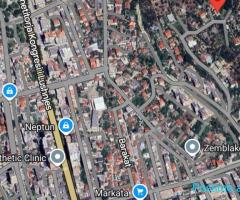 Shitet Banese 1kat,rreth 1200 m2 Truall ,Lushnje