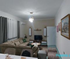 Shitet shtepi dhe dyqan