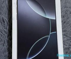 Shitet iphone 16 pro max i ri 256 gb