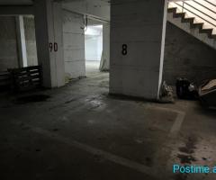 Shitet Vend Parkimi Ne vorri bom