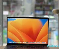 MACBOOK PRO 2019 i9/64GB/2TB (SI I RI) R&R COMPUTER