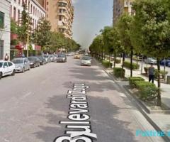 Shitet Dyqan ne Qender te Blv Zogu 1