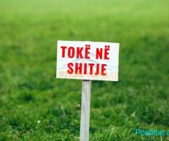 Shitet, Tokë , Surrel