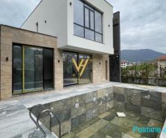 SHITET VILE 3 KATESHE TE LIQENI I FARKES 900.000 EURO