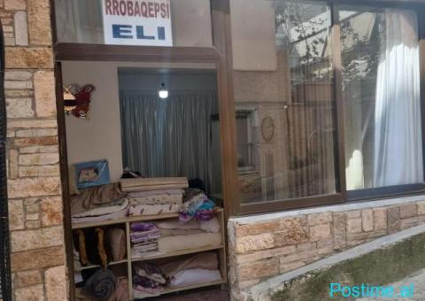Godinë me Apartamente + 4 Dyqane – Mundësi Investimi Okazion - 1/4
