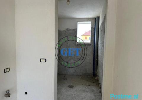 Shitet ,Vilë 3-Katëshe, Xhafzotaj, Durrës - 3/4