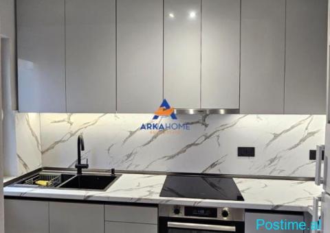 APARTAMENT ME QERA 3+1+BALLKON " PAZARI I RI " 700 EURO - 1/5
