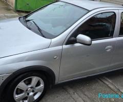 Shitet Opel Corsa Automatike