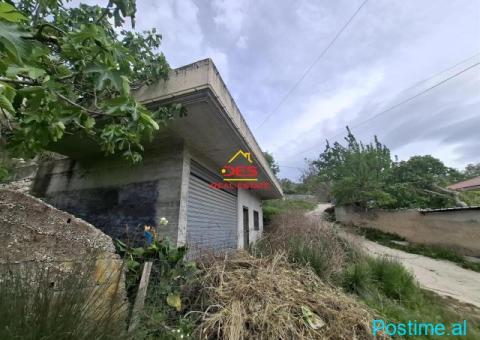 SHITET NDËRTES + TRUALL PRANË ISH-FABRIKËS SË ÇIMENTOS, VL - 1/4