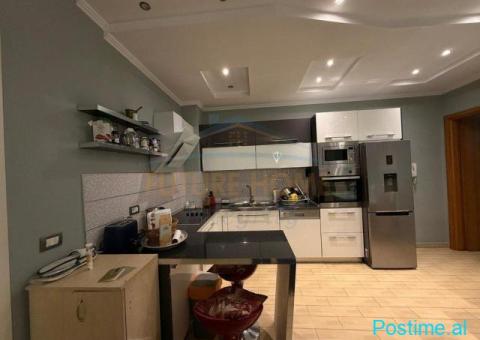 Shitet, Apartament 2+1, Pazari i Ri, Tiranë. - 4/5