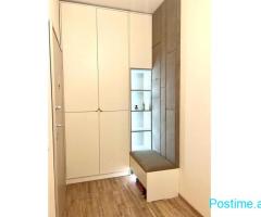 Ky apartament 1+1 ndodhet në zonën e kërkuar të Komunës