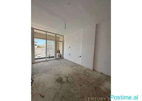 Apartament 1+1 Për Shitje në Komuna e Parisit, Tiranë - 2/5