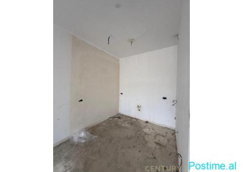 Apartament 1+1 Për Shitje në Komuna e Parisit, Tiranë - 3/5