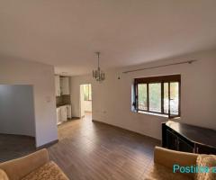 shitet Apartament 1+1 – Laprakë mbrapa Kupolë