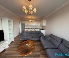 Shitet Apartament 2+1+2 me dy ballkone tek Liqeni i Thate