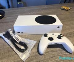 Microsoft Xbox Series S 512GB White Console + Controller