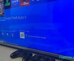 Shitet ps4 standard