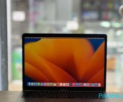 MACBOOK AIR 2020