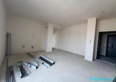Shitet apartament 2+1+verand Hazizaj Rruga Dritan Hoxha - 1/5