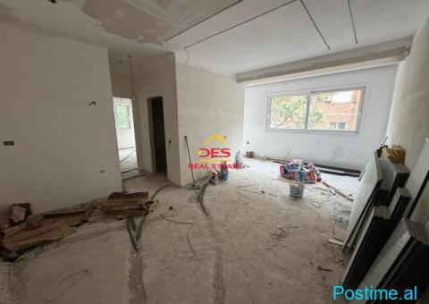 ⛪🏡 SHITET APARTAMENT 2+1 PRANË KISHËS ORTODOKSE, VLORË. - 1/5
