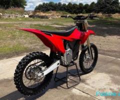 Biçikletë elektrike Stark Varg MX 80HP Alpha 2025