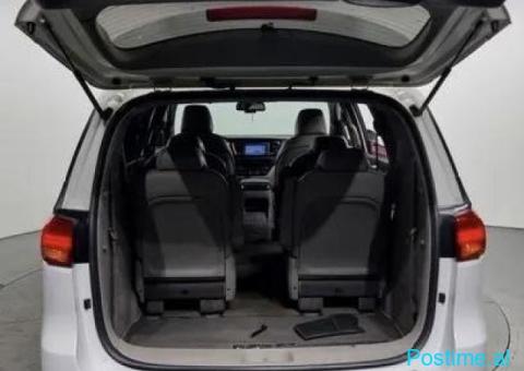 Carnival 9 seater - 10/10