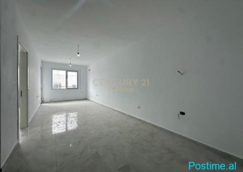 +355682429333 1+1 APARTMENT FOR SALE IN GOLEM - 4/10
