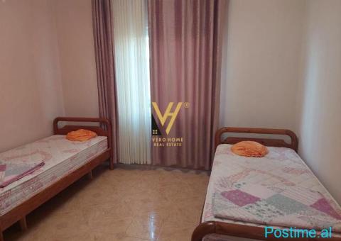 JEPET HYRJE 2+1+BLK ME QERA TE TREGU ELEKTRIK 50.000 LEKE - 2/6