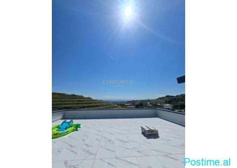 Shitet Shtëpi 3-Katëshe me Taracë Panoramike - 8/9