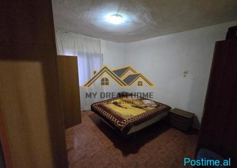 SHITET SHTEPI PRIVATE 1-KATSHE TEK LAGJIA 6 DURRES - 8/10
