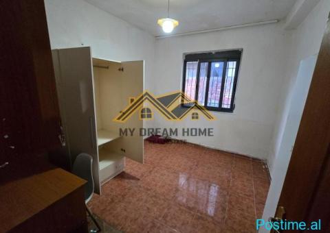 SHITET SHTEPI PRIVATE 1-KATSHE TEK LAGJIA 6 DURRES - 9/10