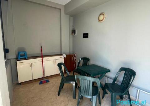 Jepet me qira shtëpi private 3+1 – Pranë Markates! - 1/10