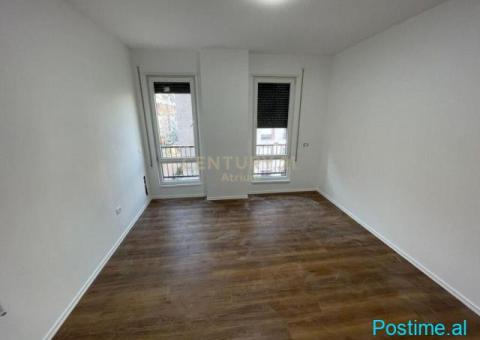 JEPET APARTAMENT 2+ 1 ME QIRA NE PORCELAN BUZE RRUGE ! - 3/10