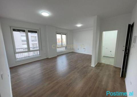 JEPET APARTAMENT 2+ 1 ME QIRA NE PORCELAN BUZE RRUGE ! - 9/10