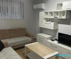 0682064333 JEPET APARTAMENT ME QERA NE VOLLGA !