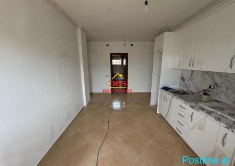 🆕🏘 JEPET ME QIRA KATI I TRETË I NJË NDËRTESE, VLORË - 2/9
