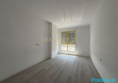 APARTAMENT 2+1 NE RRUGEN 5 MAJI 165,000 € - 1/6