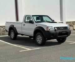 Nissan NP300 2.5 nafte 2012 🇨🇭🇨🇭🇨🇭