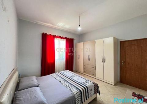 SHITET SHTËPI PRIVATE 2-KATËSHE – HAPËSIRË, KOMODITET DHE PR - 1/10