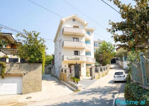 Jepet me qira shtepi private tek Liqeni Artificial 2+1+2 - 1/10