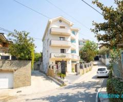 Jepet me qira shtepi private tek Liqeni Artificial 2+1+2